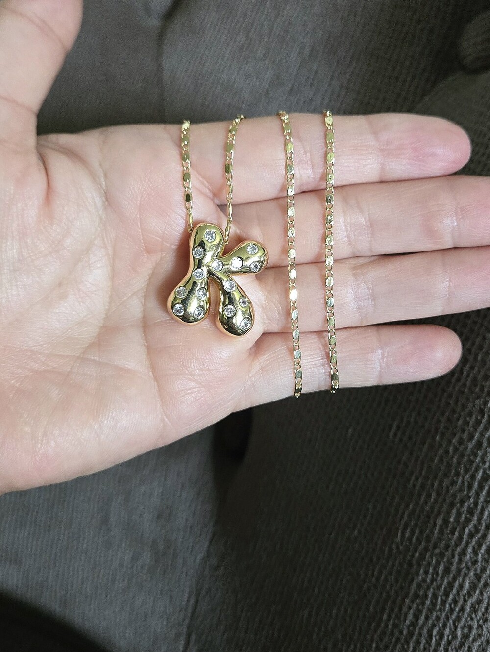 Gemelli👭 Puffy Letter "K" Initial Pendant Necklace - Picture 4 of 16